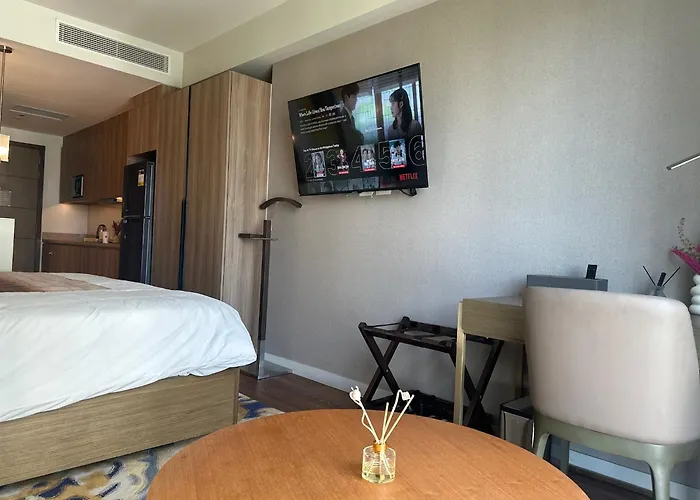 Novotel By River Luxury 4* Manila